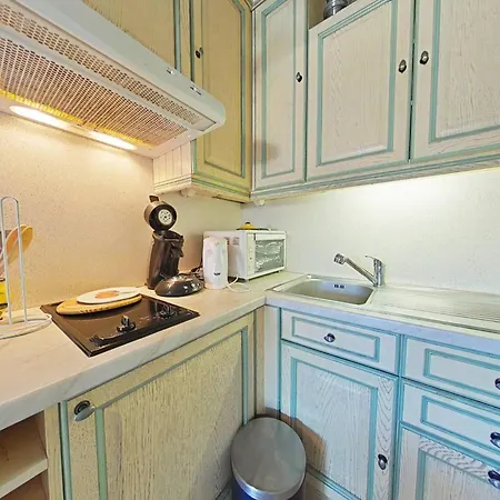 2 Pieces Avec Terrasse Et Piscine, - Fr-1-826-9 아파트 *